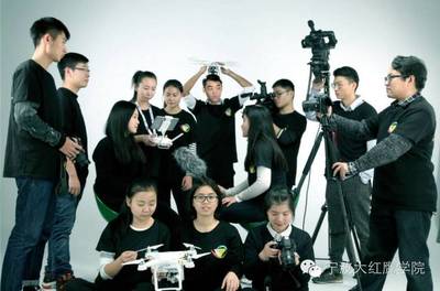 定格瞬间，玩转光影 为什么全媒体中心摄制服务是最酷的技能加成